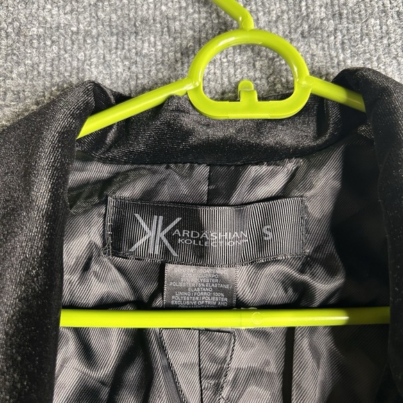 Kardashian Kollection Black Velvet Cropped Jacket Size Small - Picture 3 of 9